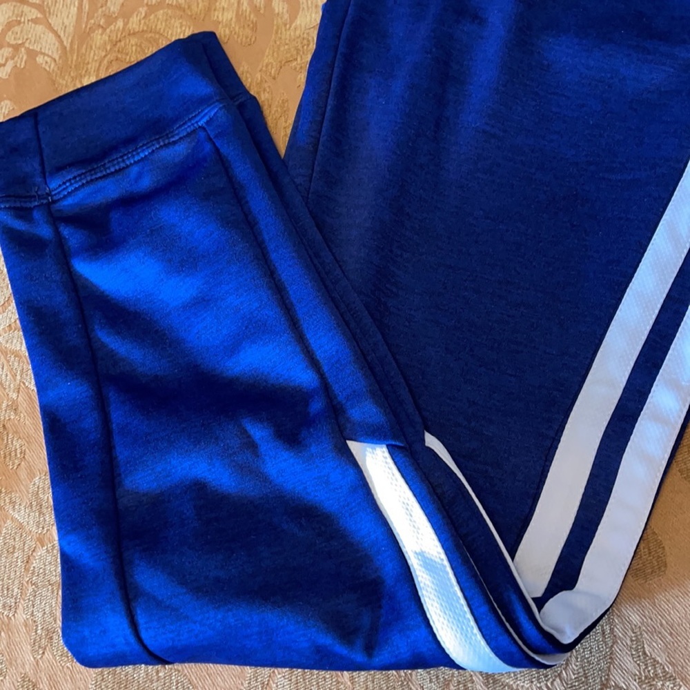 Used girls pant size waist 28” - Picture 3 of 10